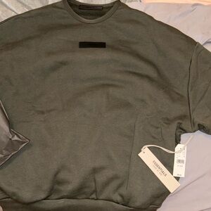 Brand New Men’s Essential Pullover Hoodie XS